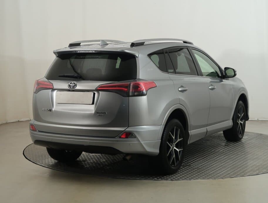 2018 Toyota RAV4 - 7