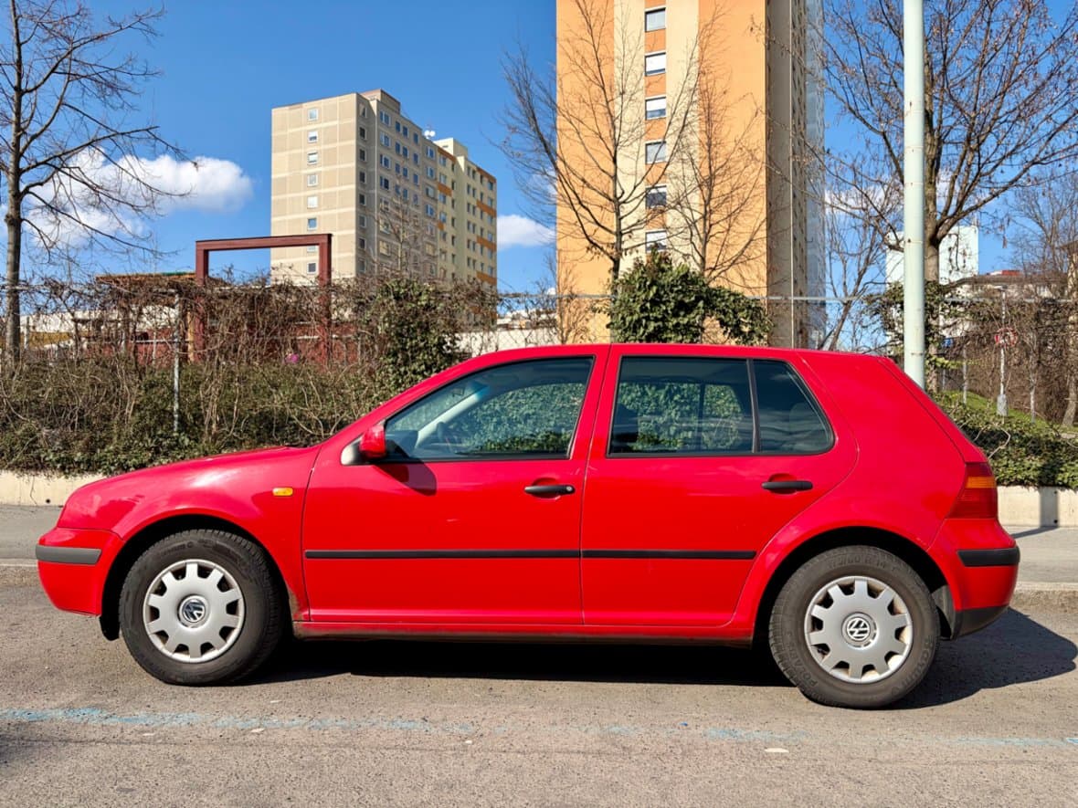 1998 Volkswagen Golf - 2