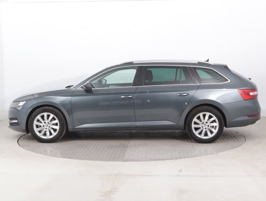 2021 Škoda SUPERB - 4