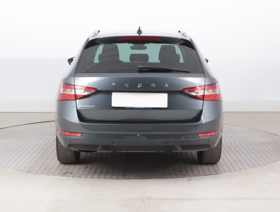 2021 Škoda SUPERB - 6