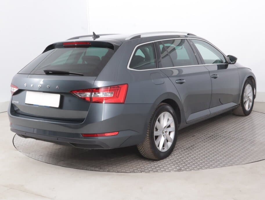 2021 Škoda SUPERB - 7