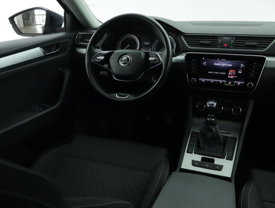 2021 Škoda SUPERB - 9