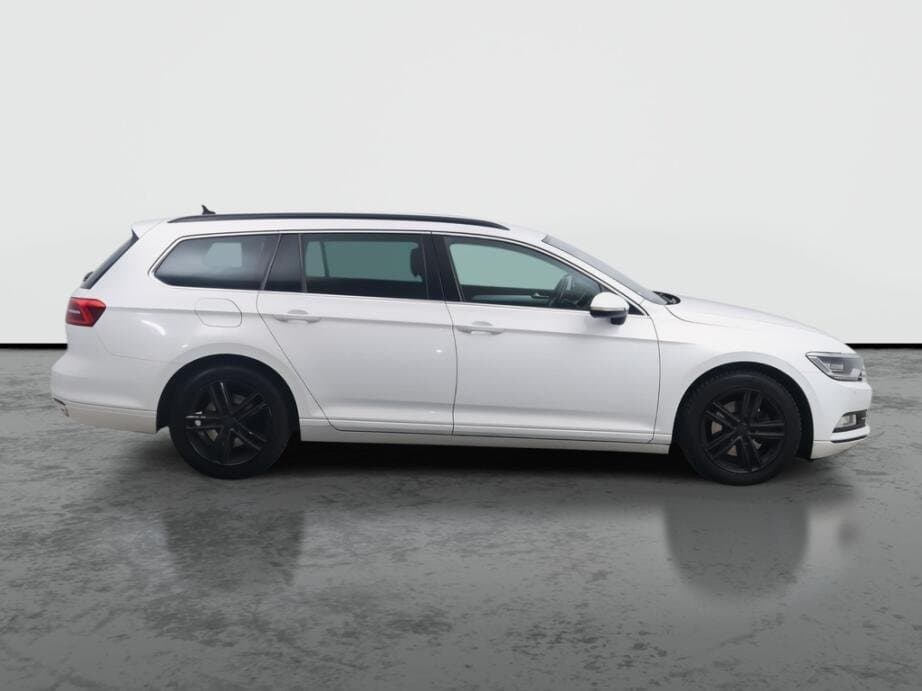 2018 Volkswagen PASSAT - 8