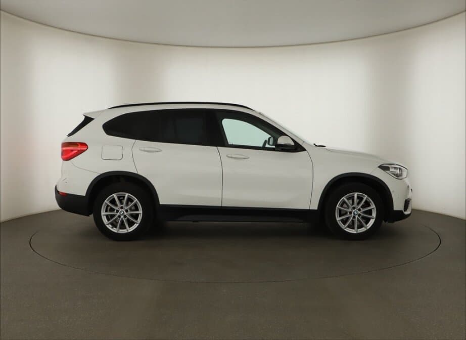 2018 BMW X1 - 8