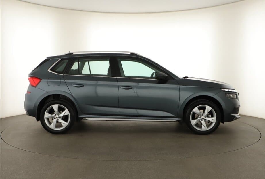 2020 Škoda KAMIQ - 8