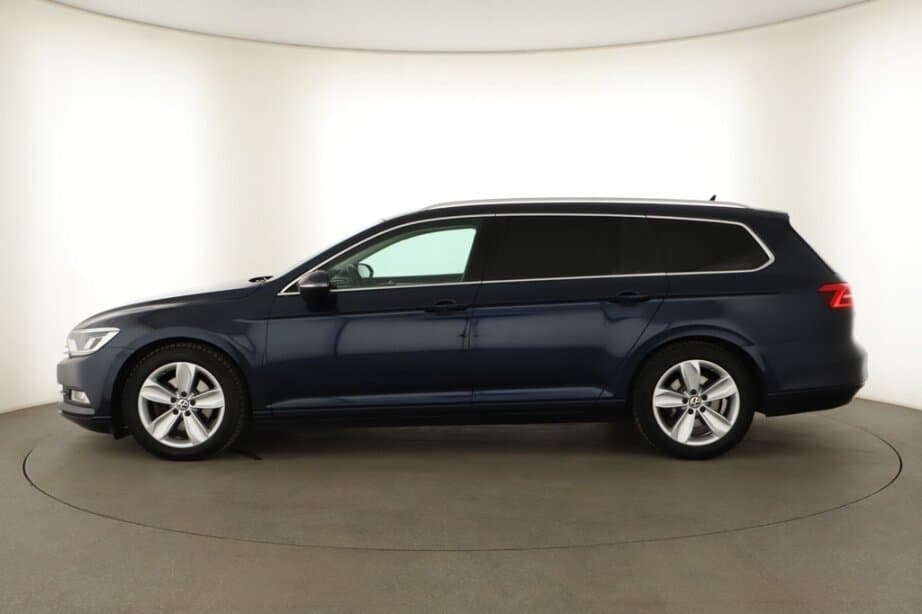 2015 Volkswagen PASSAT - 4