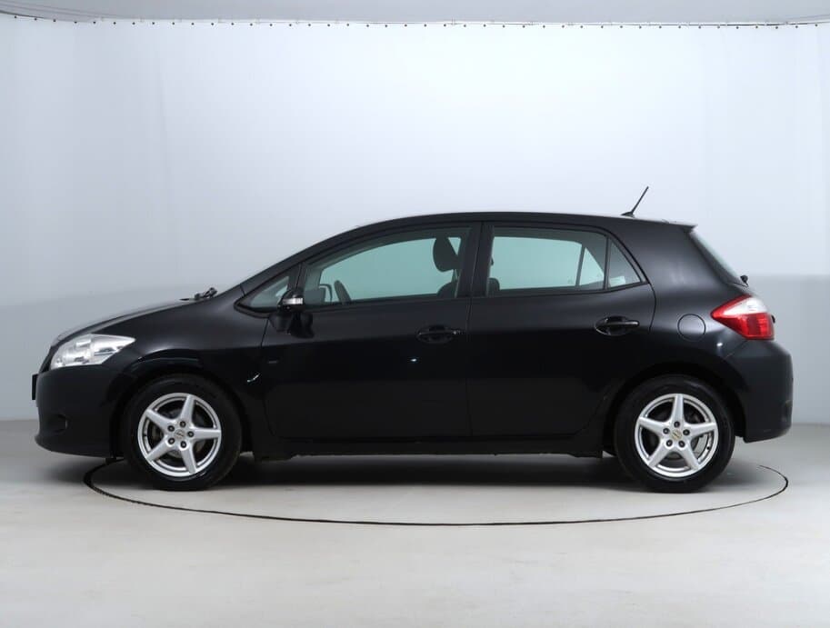 2011 Toyota AURIS - 4