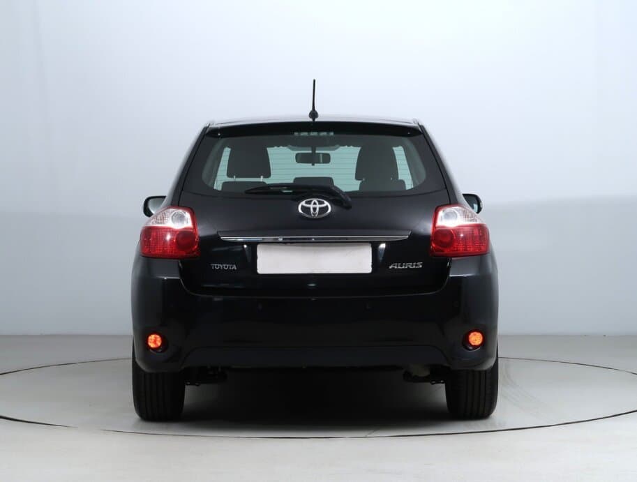 2011 Toyota AURIS - 6