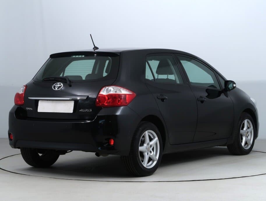 2011 Toyota AURIS - 7