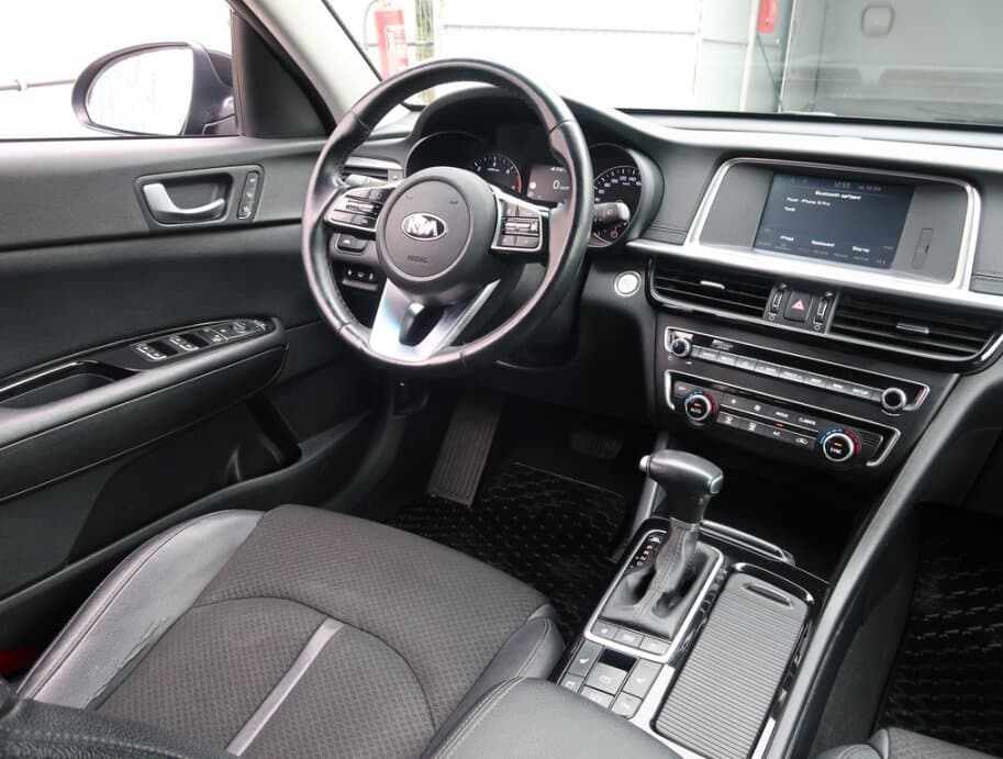 2018 Kia OPTIMA - 9