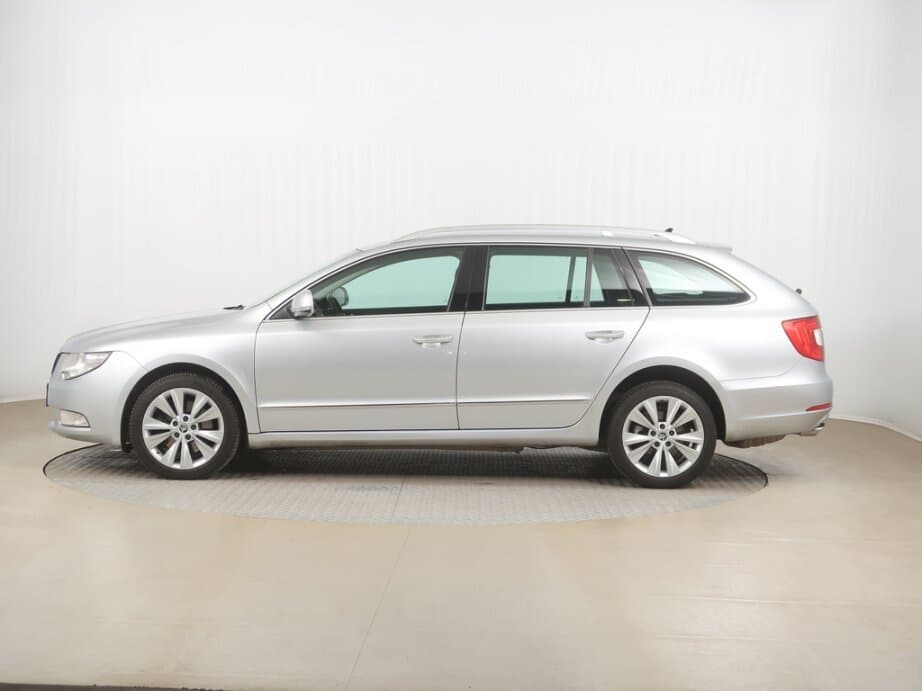 2010 Škoda SUPERB - 4