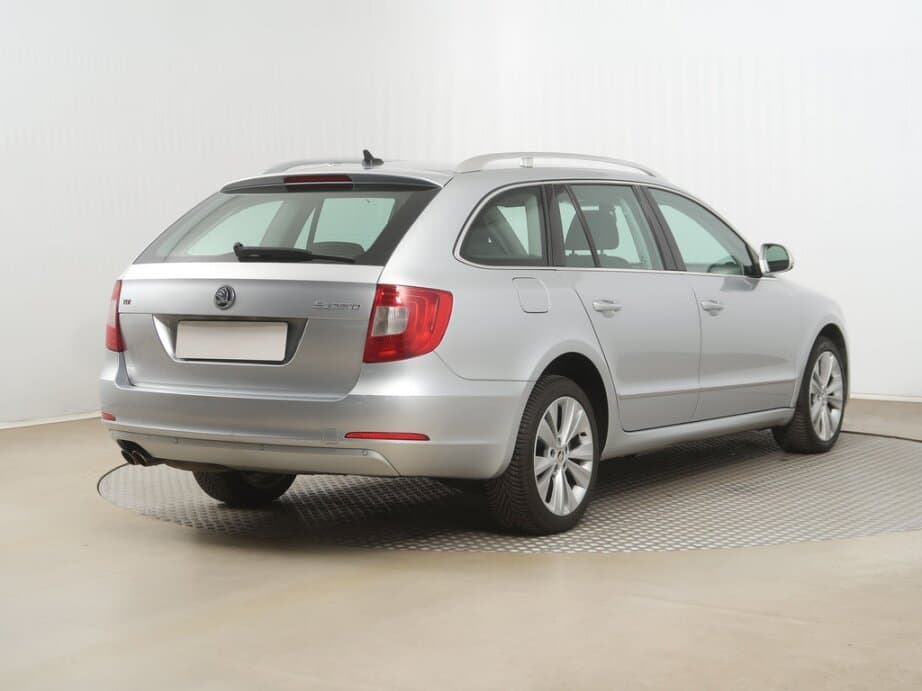 2010 Škoda SUPERB - 7