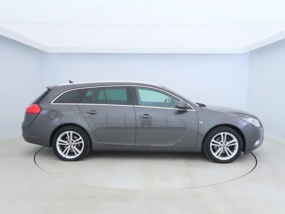 2011 Opel INSIGNIA - 8