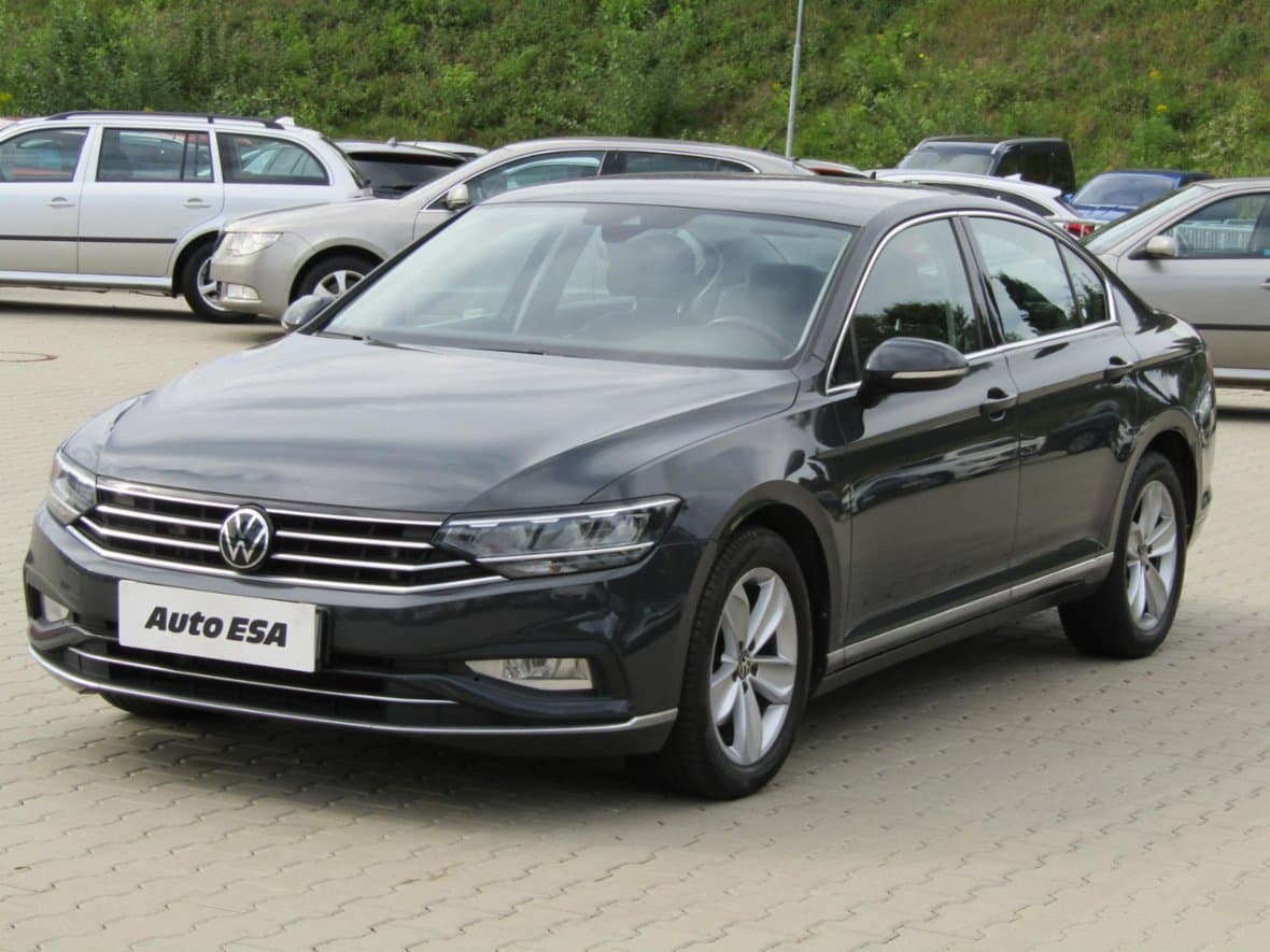 2021 Volkswagen PASSAT - 3