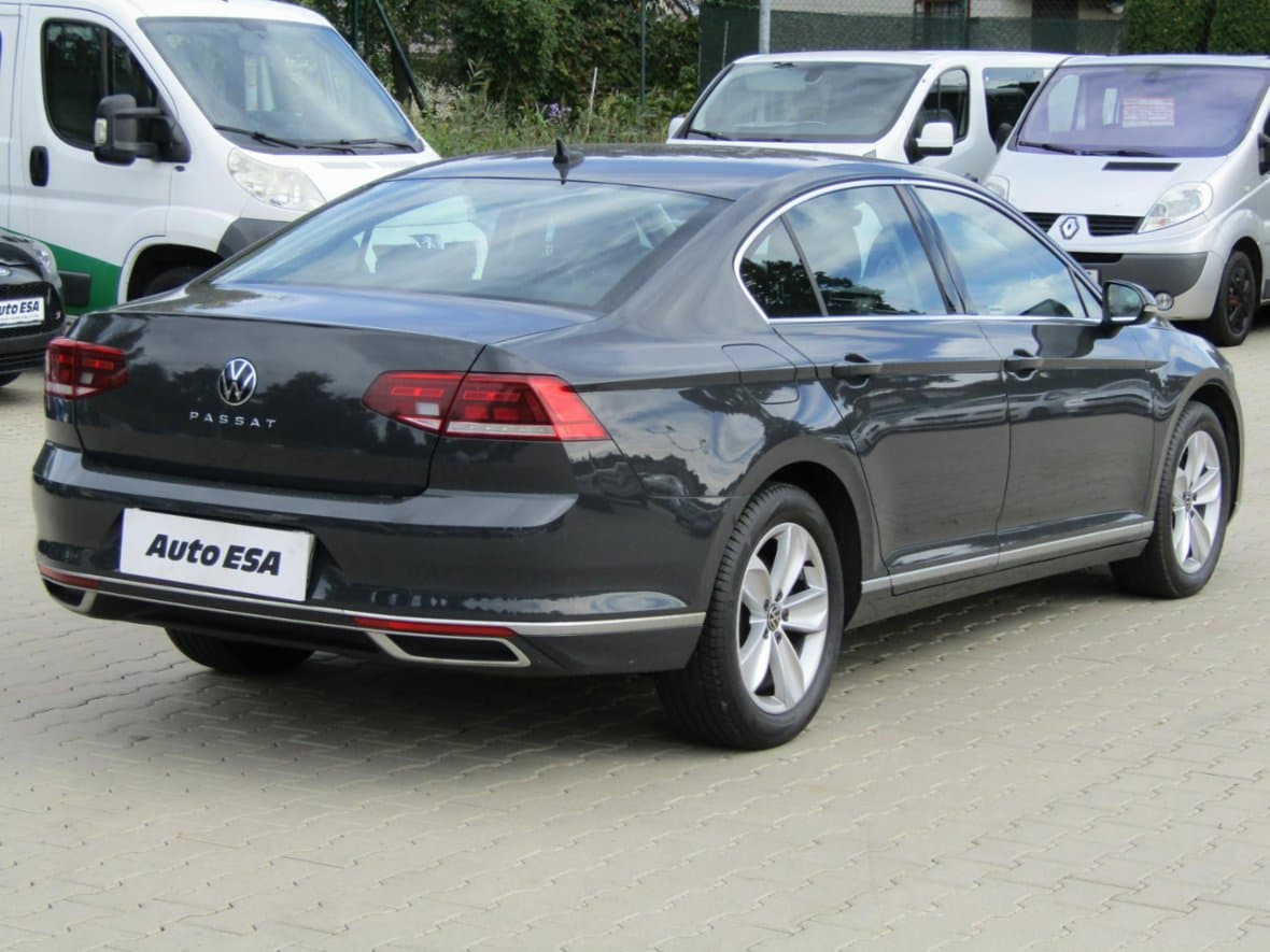 2021 Volkswagen PASSAT - 6