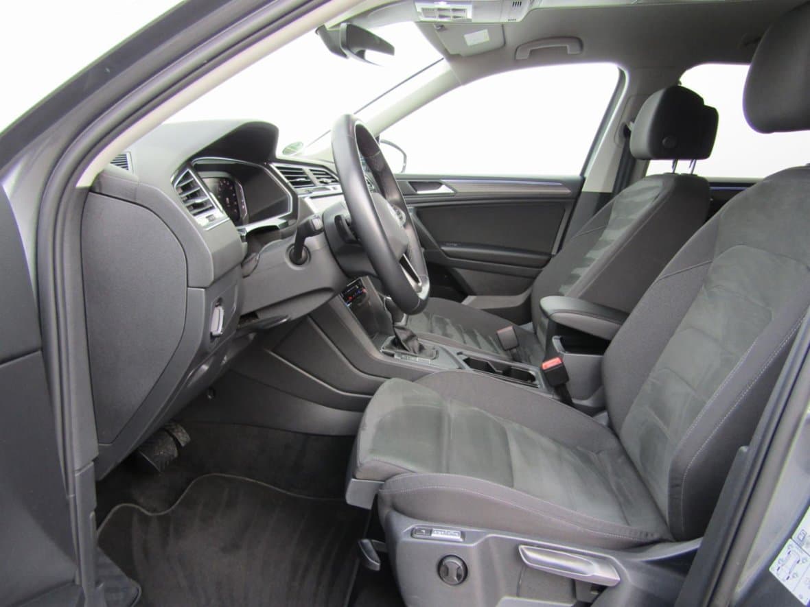 2022 Volkswagen Tiguan - 19