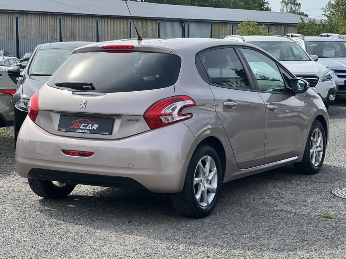 2014 Peugeot 208 - 19