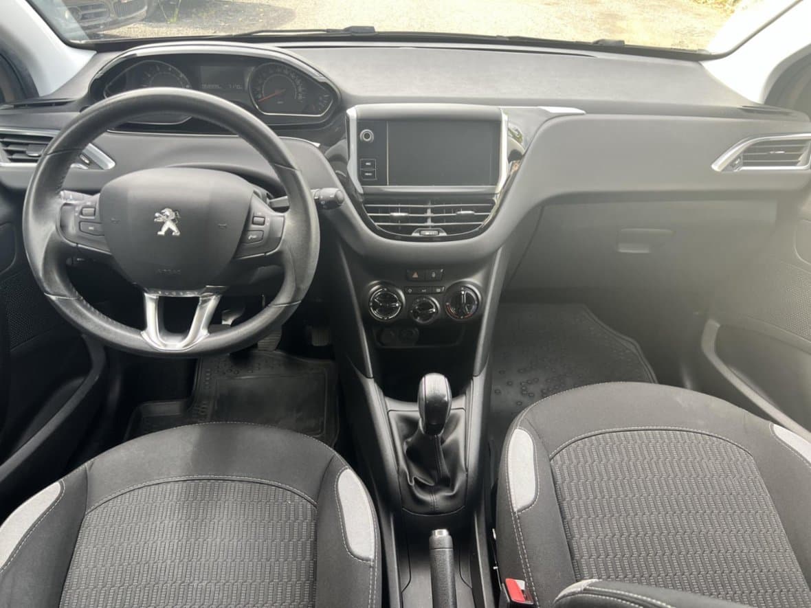 2014 Peugeot 208 - 58