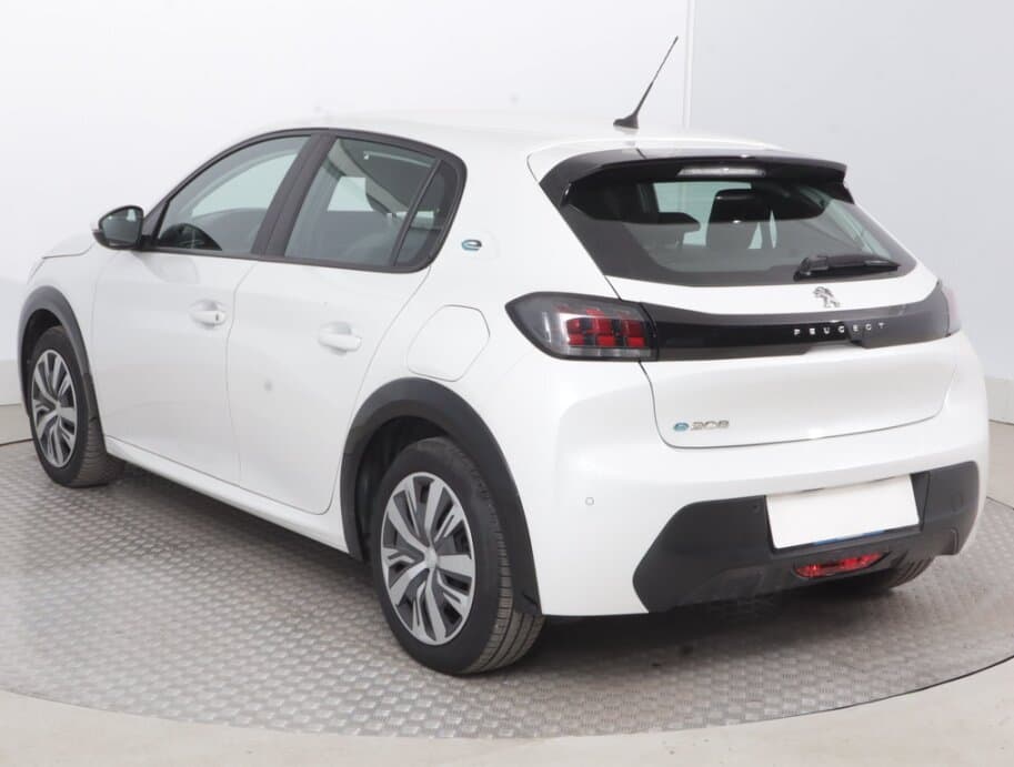 2020 Peugeot 208 - 9