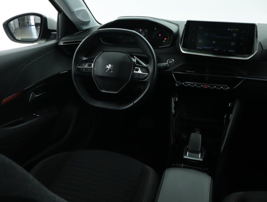 2020 Peugeot 208 - 17