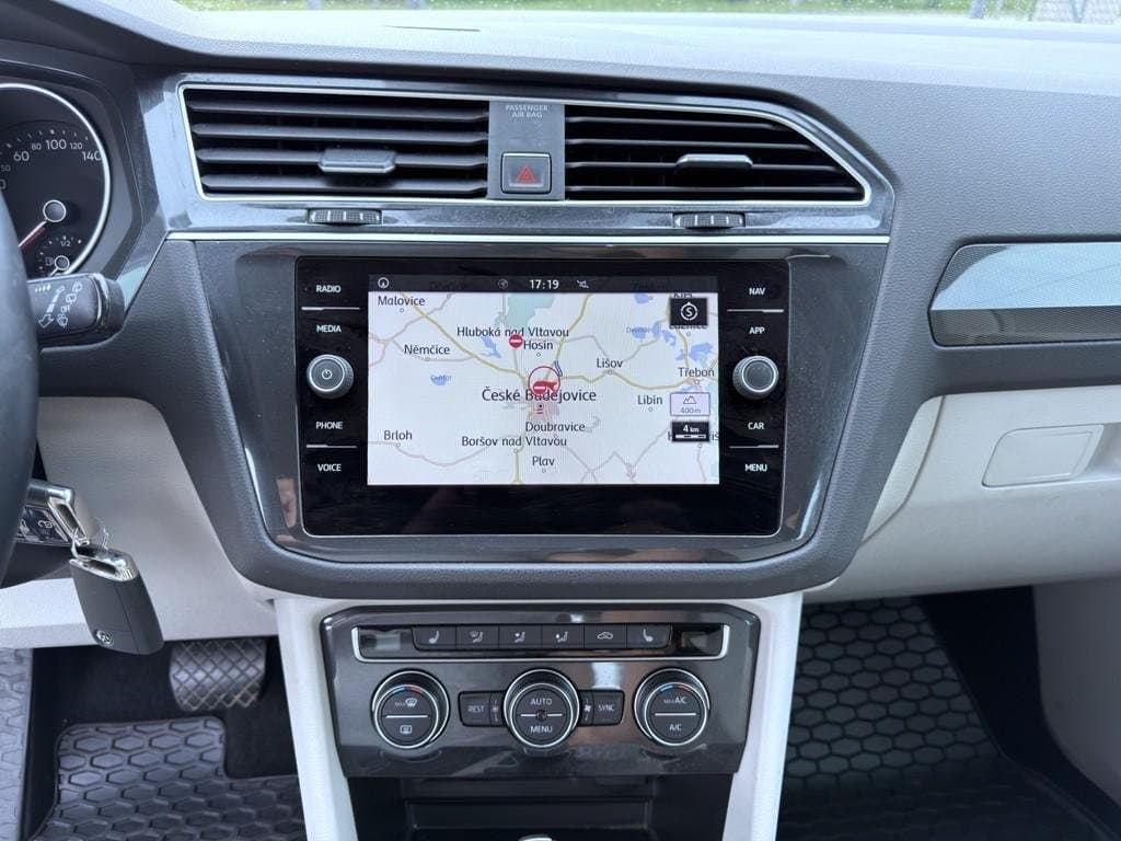2018 Volkswagen TIGUAN - 15
