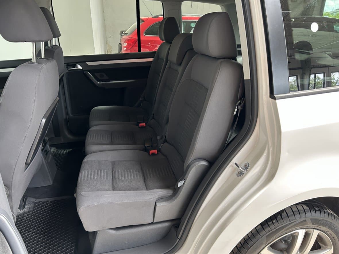 2010 Volkswagen TOURAN - 10
