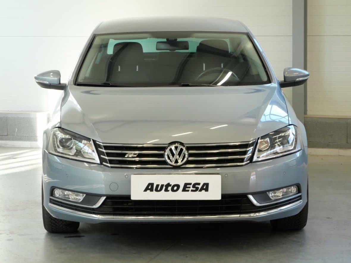 2012 Volkswagen PASSAT - 2