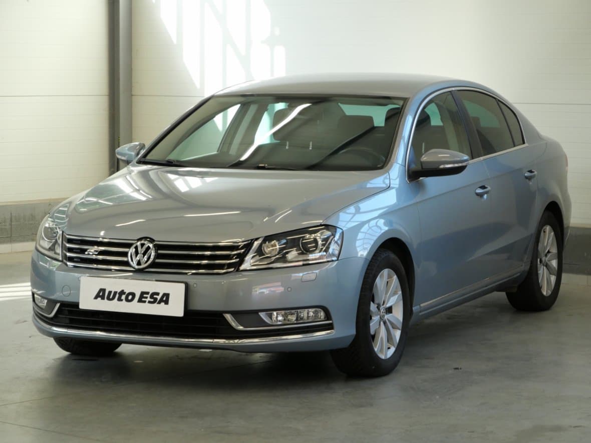 2012 Volkswagen PASSAT - 3