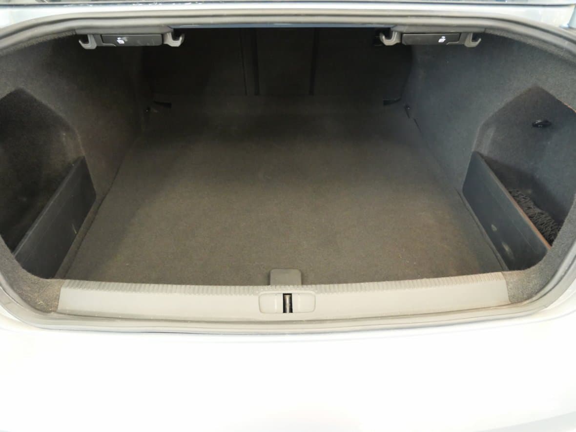 2012 Volkswagen PASSAT - 7
