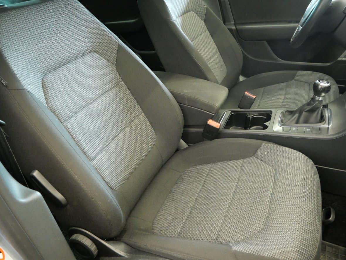 2012 Volkswagen PASSAT - 11
