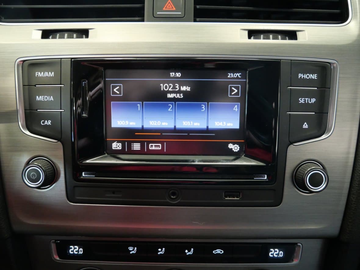 2012 Volkswagen PASSAT - 16