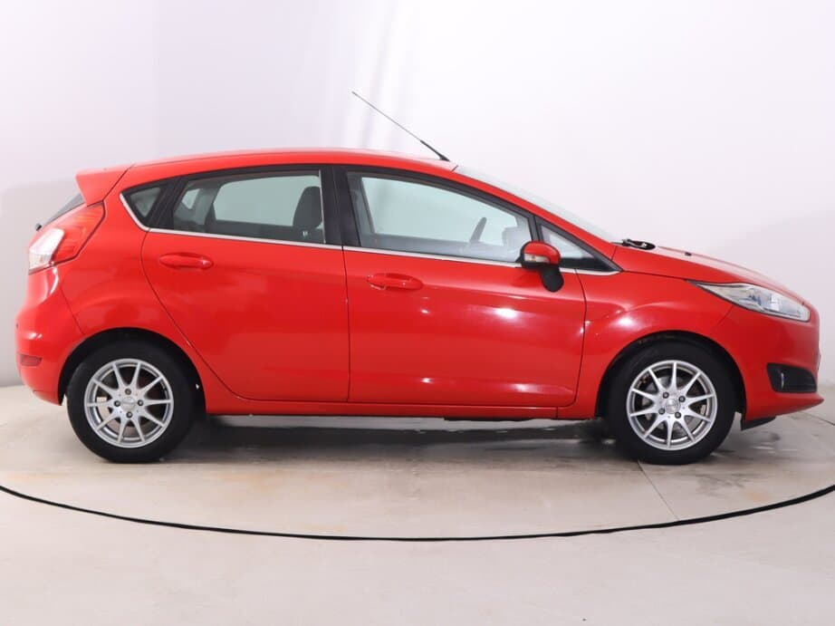 2013 Ford FIESTA - 22