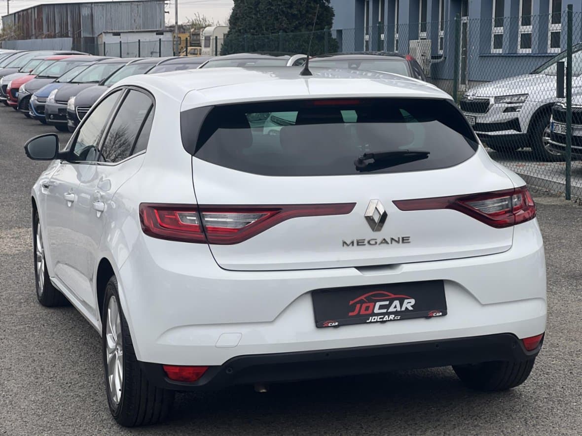 2020 Renault MEGANE - 5