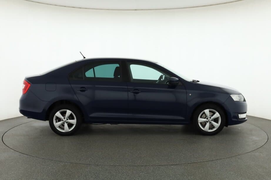2013 Škoda RAPID - 8