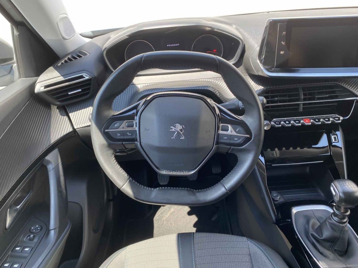 2021 Peugeot 2008 - 21