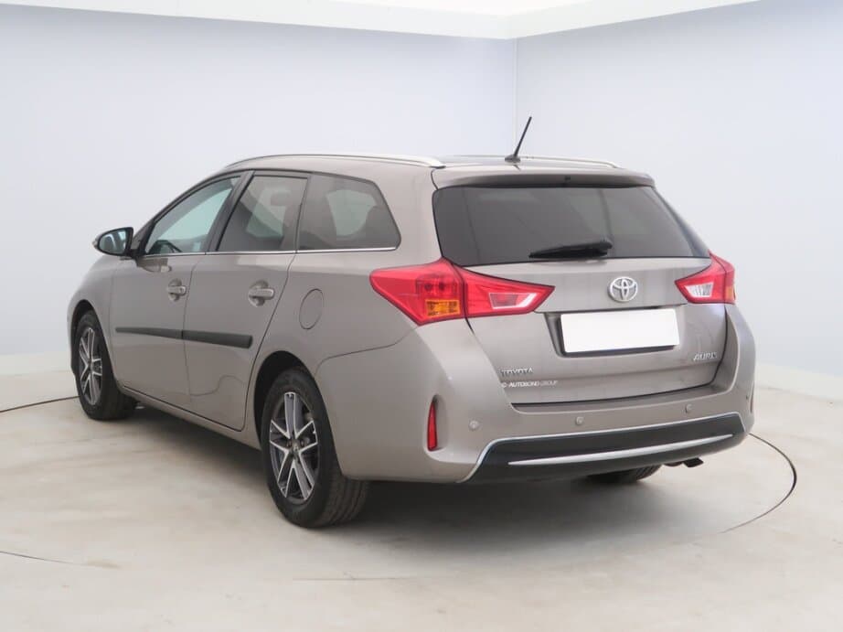 2015 Toyota AURIS - 5