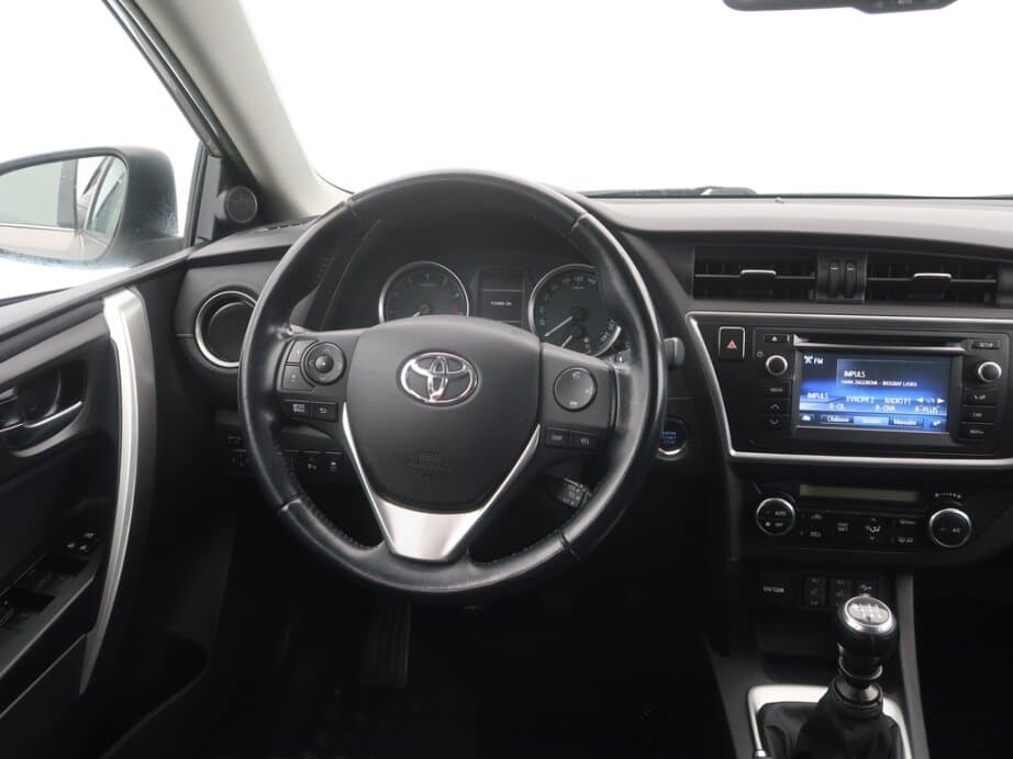 2015 Toyota AURIS - 9