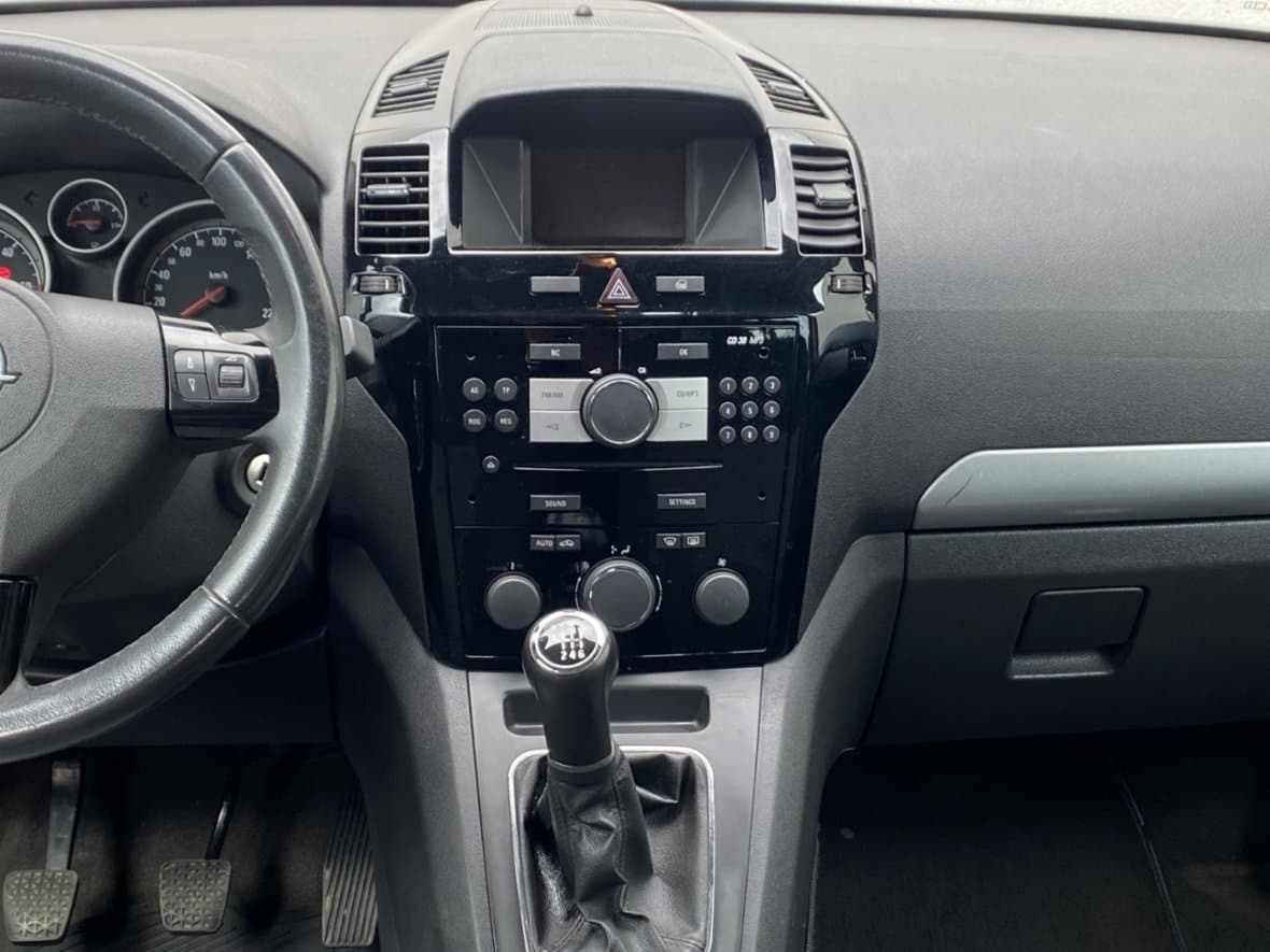 2011 Opel ZAFIRA - 9