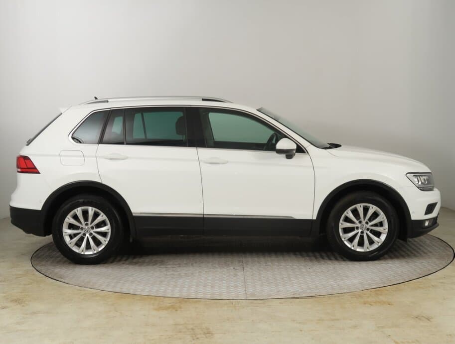 2020 Volkswagen TIGUAN - 8