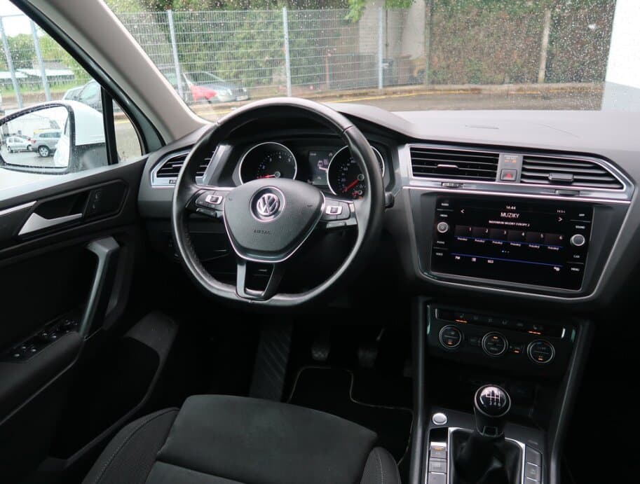 2020 Volkswagen TIGUAN - 9