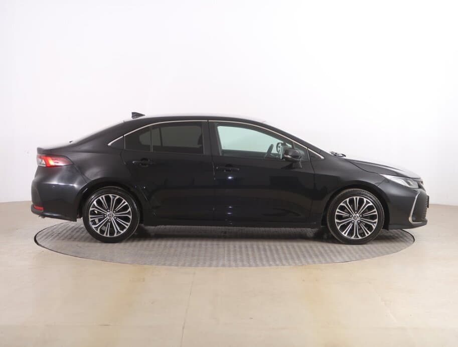 2021 Toyota COROLLA - 8