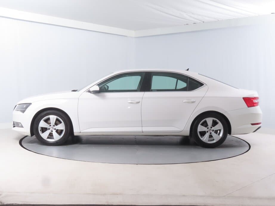 2017 Škoda SUPERB - 4