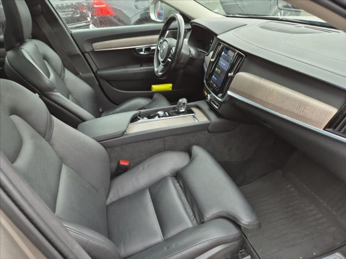 2021 Volvo V90 - 13