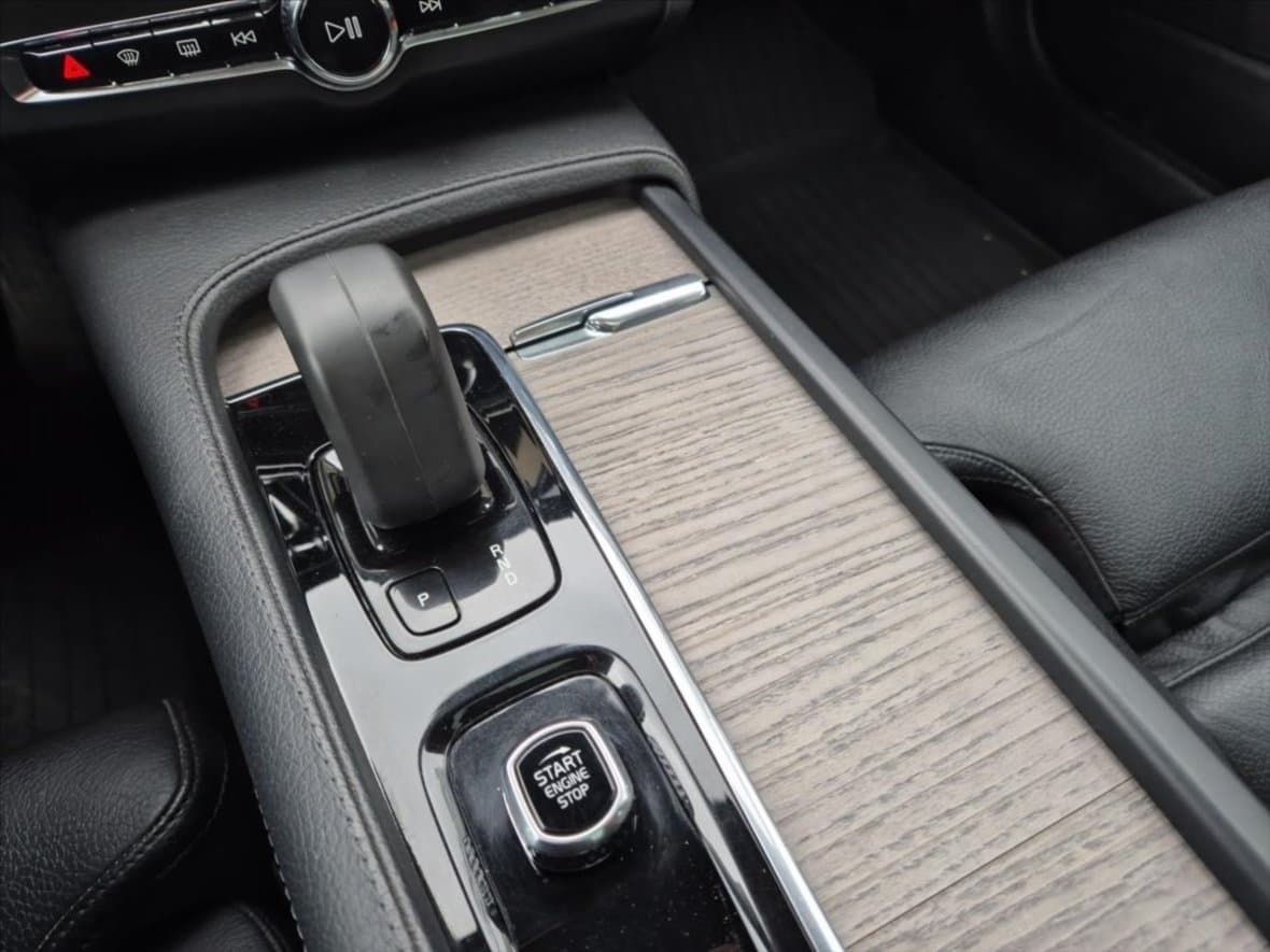 2021 Volvo V90 - 16