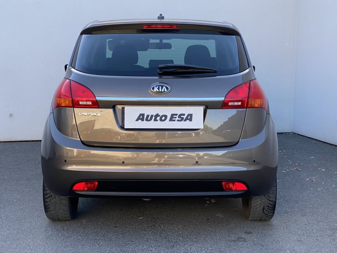 2017 Kia VENGA - 5