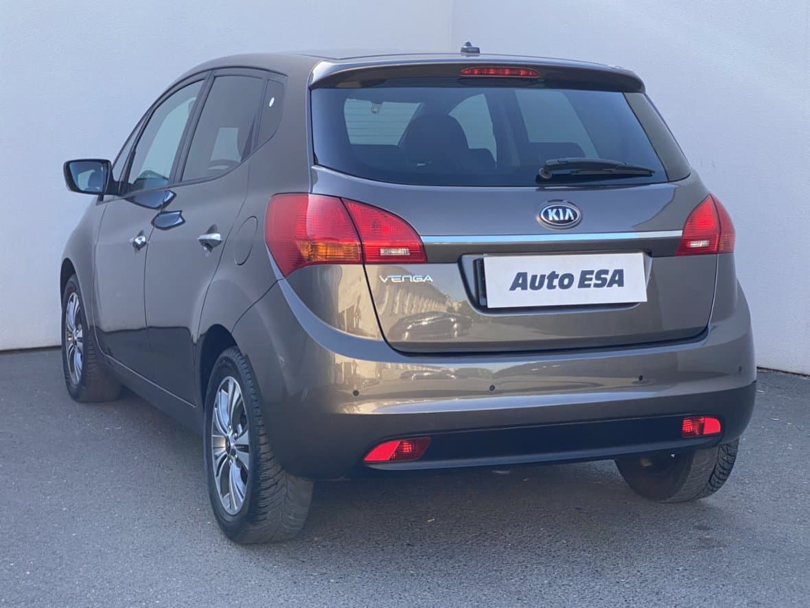 2017 Kia VENGA - 6