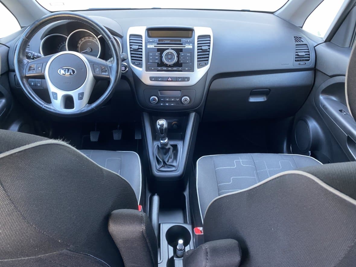 2017 Kia VENGA - 8