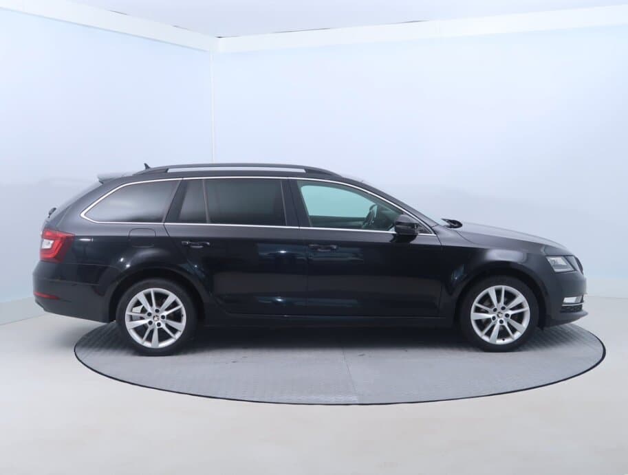 2017 Škoda OCTAVIA - 8