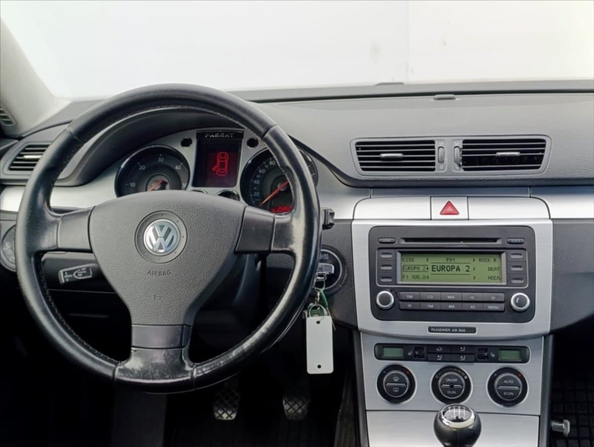 2006 Volkswagen PASSAT - 16
