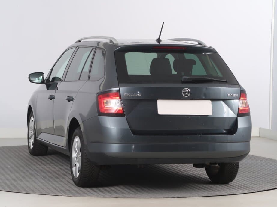2015 Škoda FABIA - 5